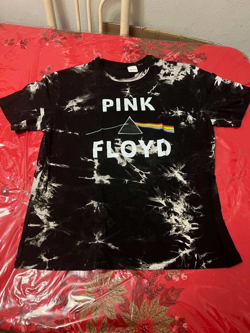 Pink Floyd Tie Dye T-Shirt Women's Size Medium excellent condition